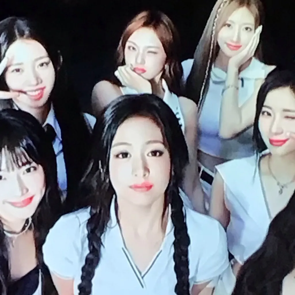 chat with ai character: Babymonster