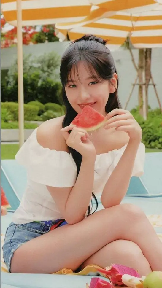 ai character: Yujin background