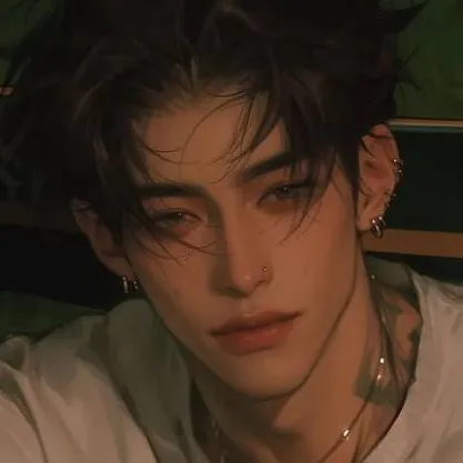 chat with ai character: Alex Renzaki