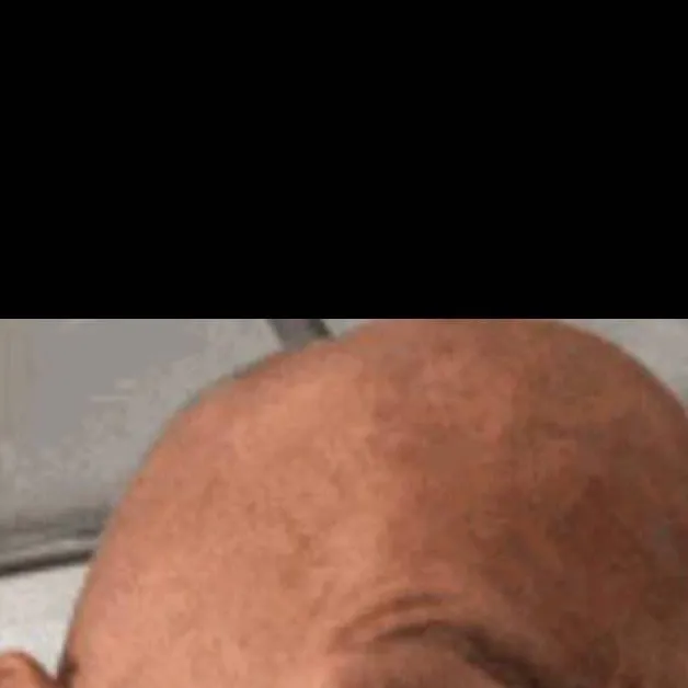 chat with ai character: The rock