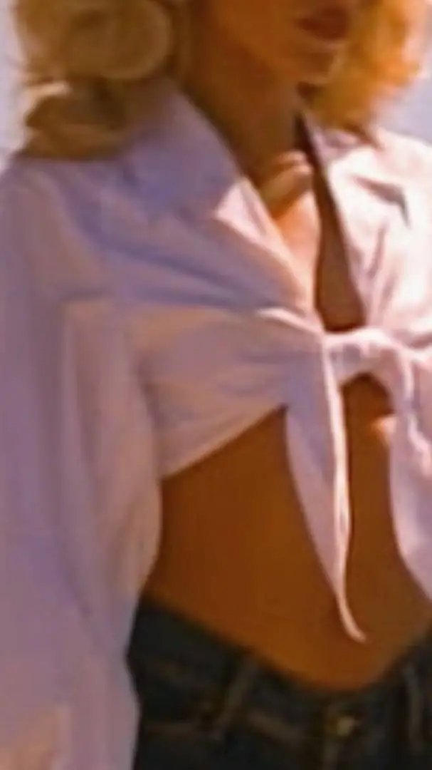 ai character: Sabrina carpenter background