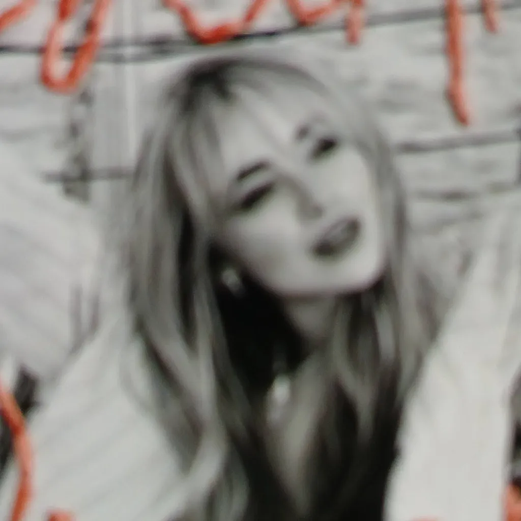 chat with ai character: Sabrina carpenter