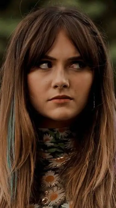 ai character: kinsey locke  background