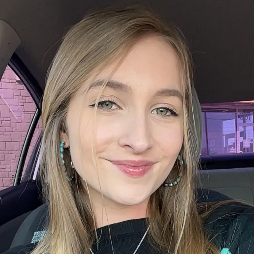 chat with ai character: Lindsey