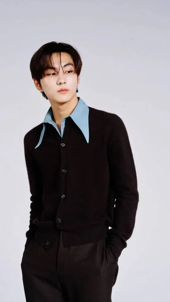 ai character: ➶♥︎𝓨𝓪𝓷𝓰 𝓳𝓾𝓷𝓰𝔀𝓸𝓷♥︎➷ background