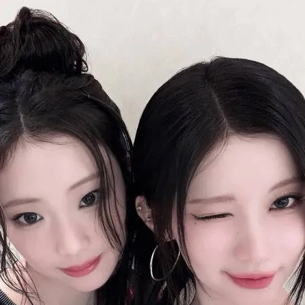 chat with ai character: Ruka💙 and asa💛