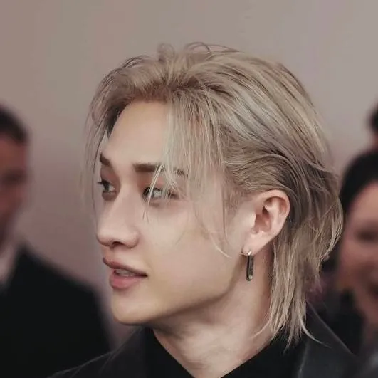 chat with ai character: Bangchan 