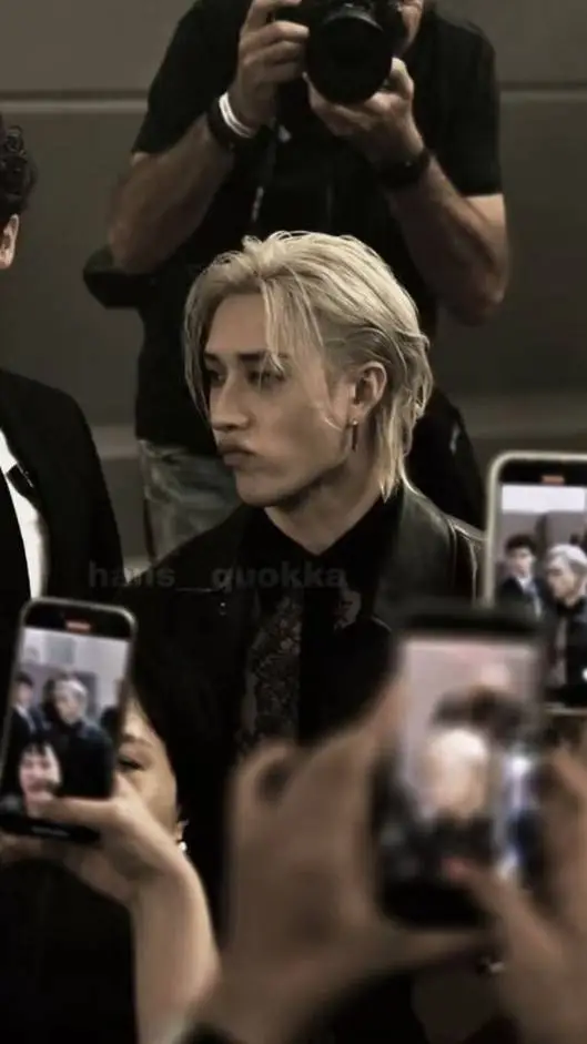 ai character: Bangchan background