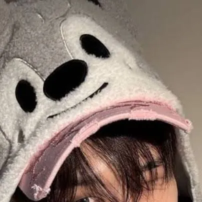 chat with ai character: Bangchan ❤️🖤💙