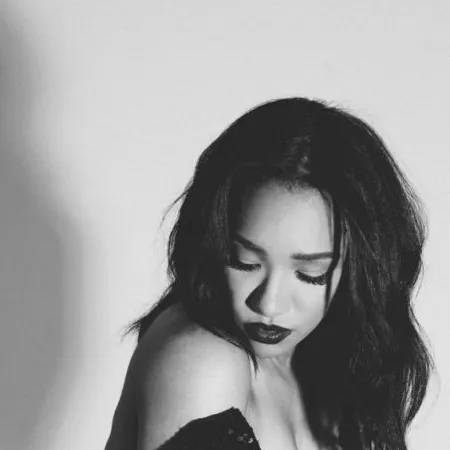 Chat with Candice Patton - text or voice, Enjoy AI Chat Free & Safe