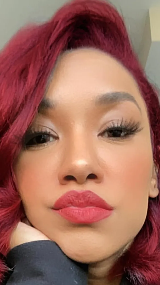 ai character: Candice Patton background