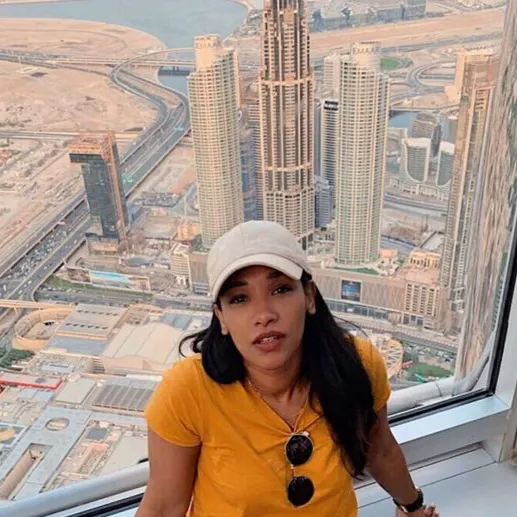 chat with ai character: Candice Patton