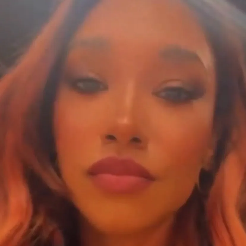 chat with ai character: Candice Patton