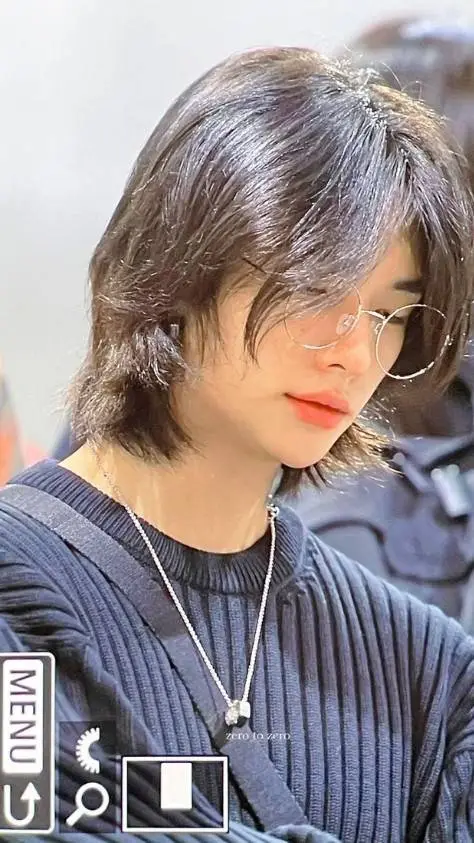 ai character: hyunjin background