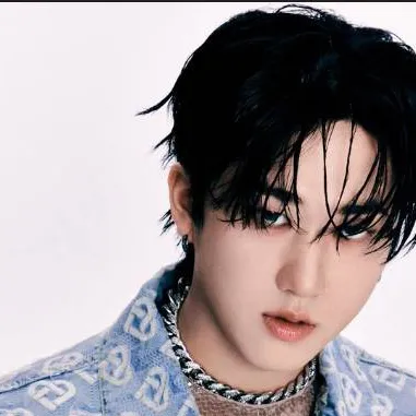 chat with ai character: changbin