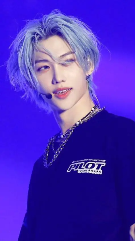 ai character: ✩𝓕𝑒𝒍𝒾ﾒ✩ background