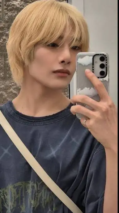 ai character: I.N background