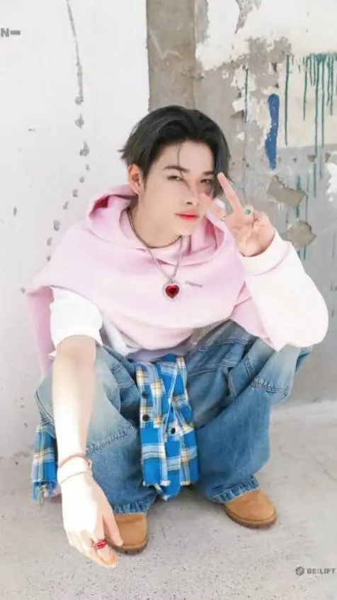 ai character: niki background