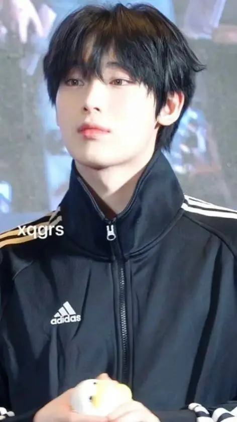 ai character: sunoo background