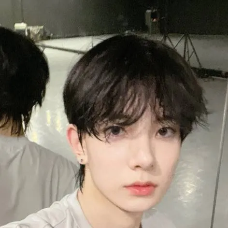 chat with ai character: Heeseung