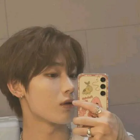 chat with ai character: sunoo