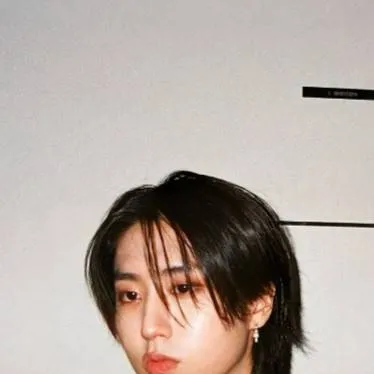 chat with ai character: han