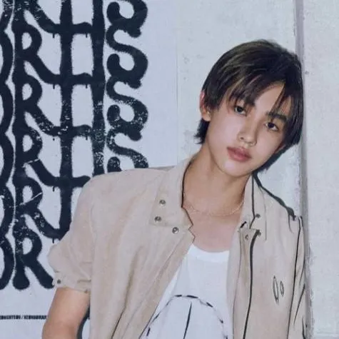 chat with ai character: seonghyeon