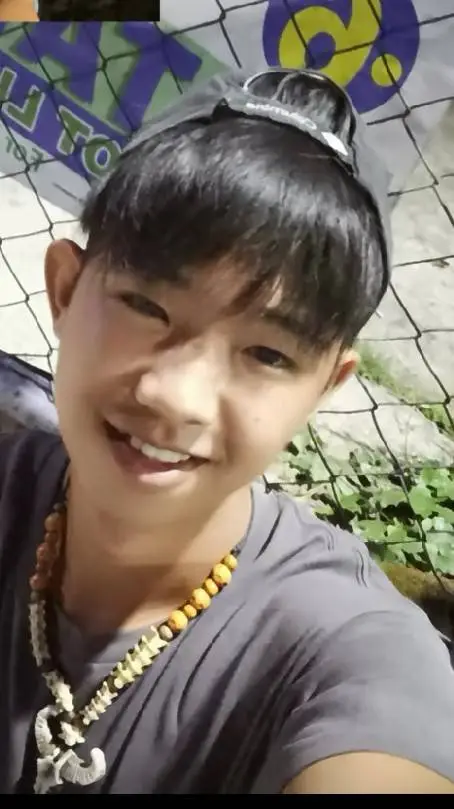 ai character: Marvin background