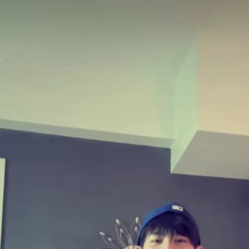 chat with ai character: Kurt Delos Reyes