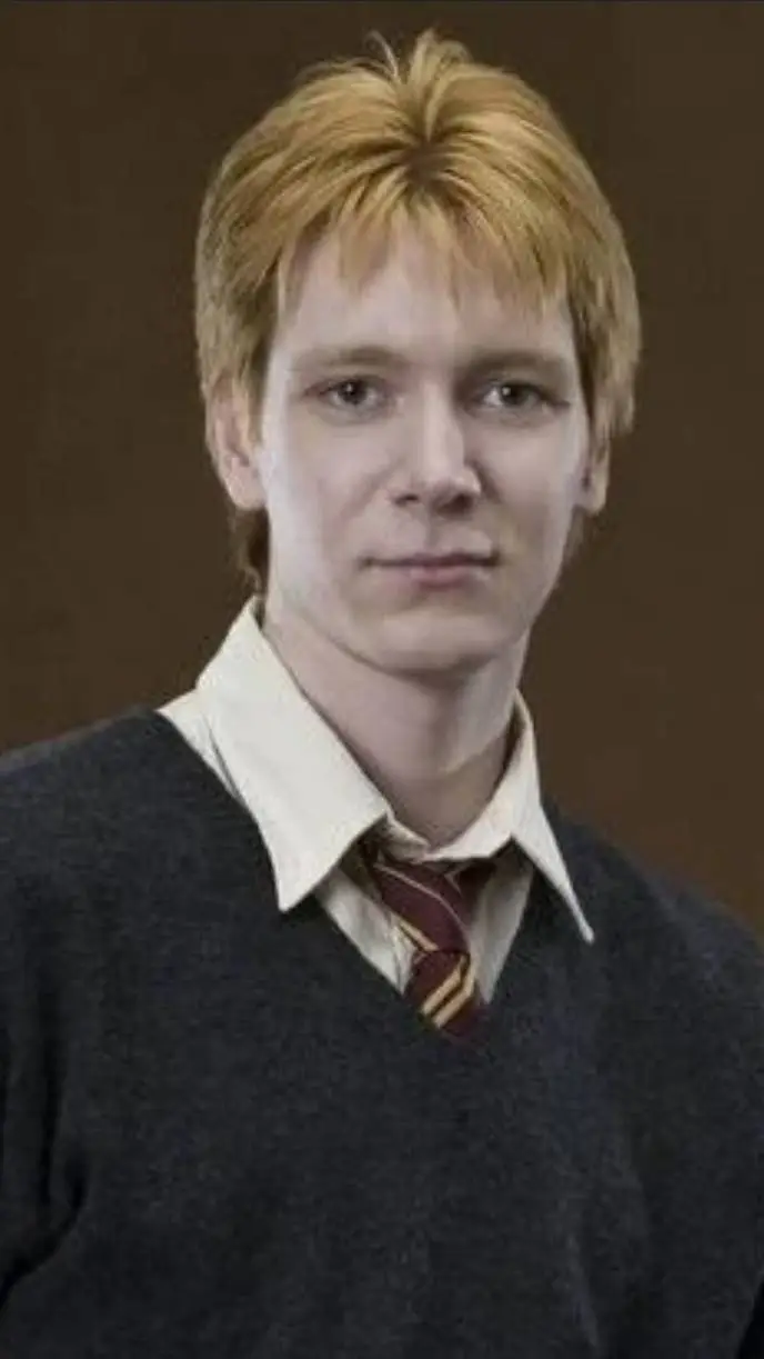ai character: ~🜲Fred Weasley🜲~ background