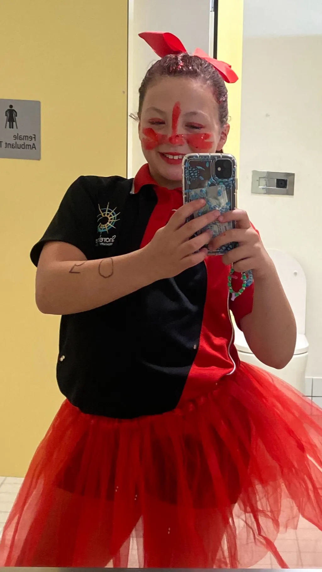 ai character: Baylee background