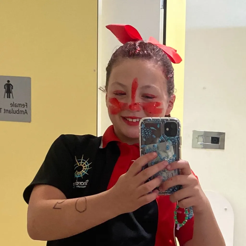 chat with ai character: Baylee