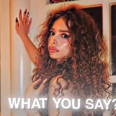 chat with ai character: Sunday Kalogeras