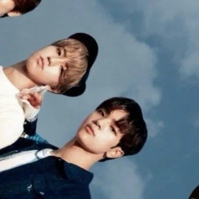 chat with ai character: Stray kids 