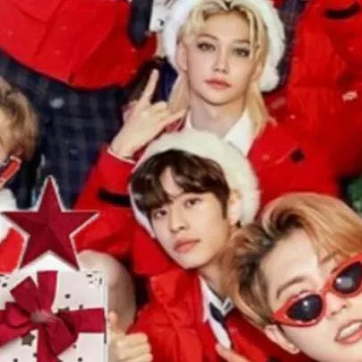 chat with ai character: SKZ Christmas 