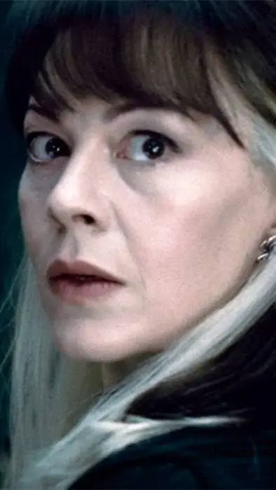 ai character: Narcissa Malfoy background