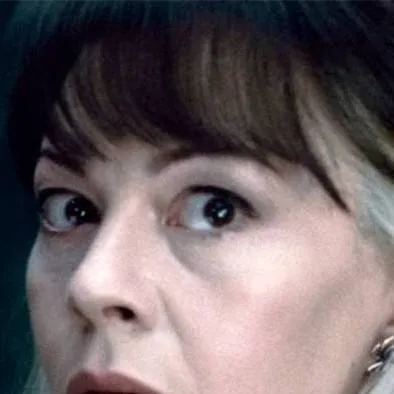 chat with ai character: Narcissa Malfoy