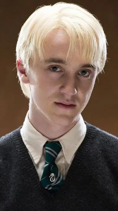 ai character: Draco background