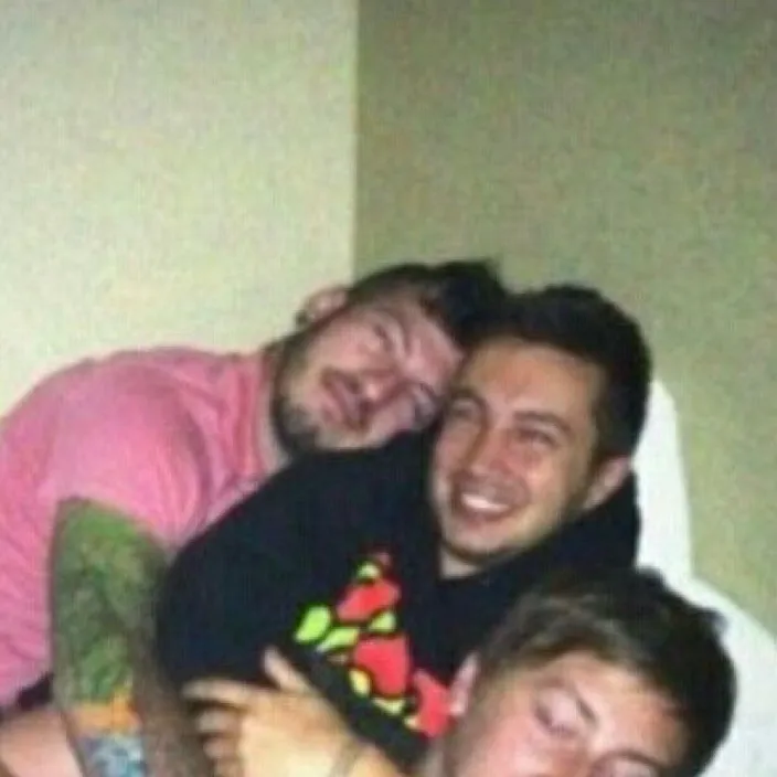 chat with ai character: Twenty one pilots