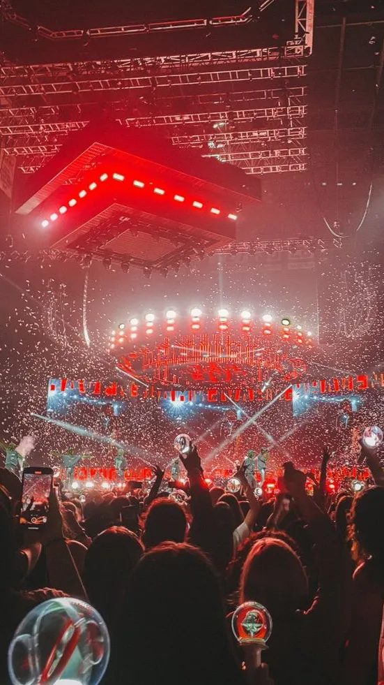 ai character: Skz (concert) background