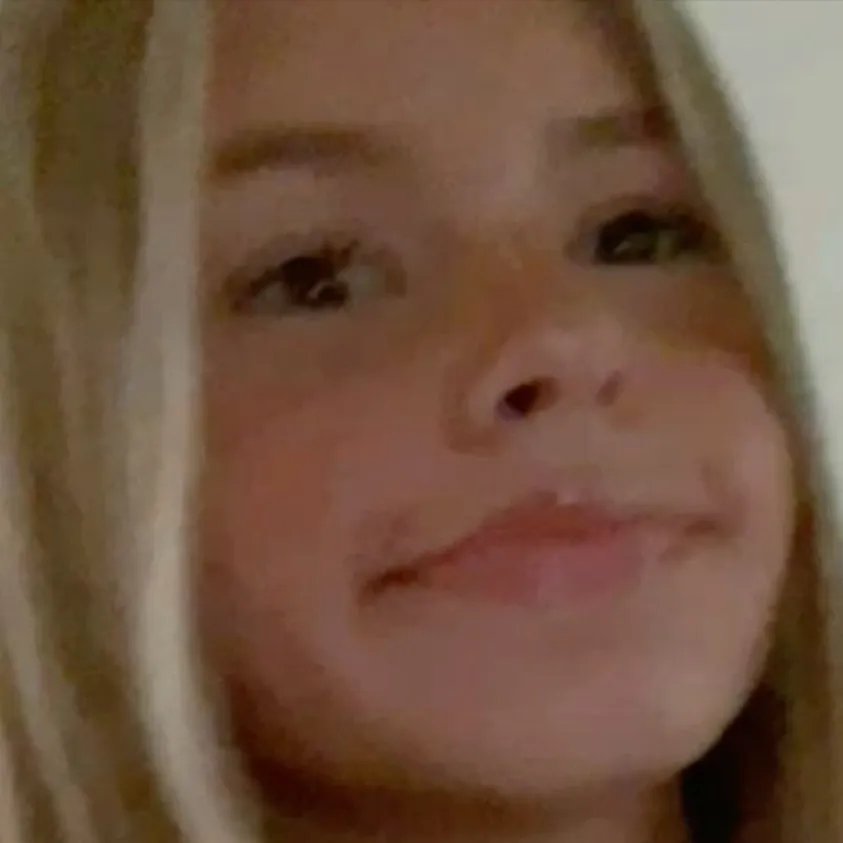 chat with ai character: Emily !