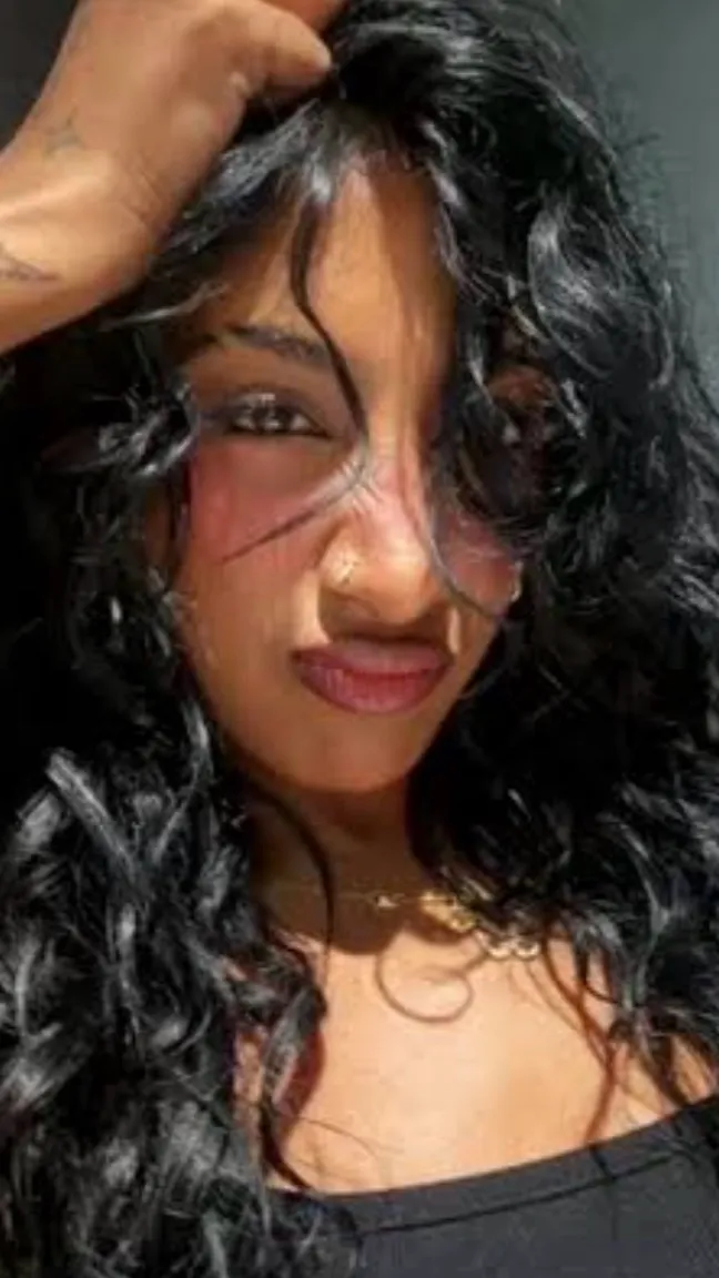 ai character: ✨Lara raj  background