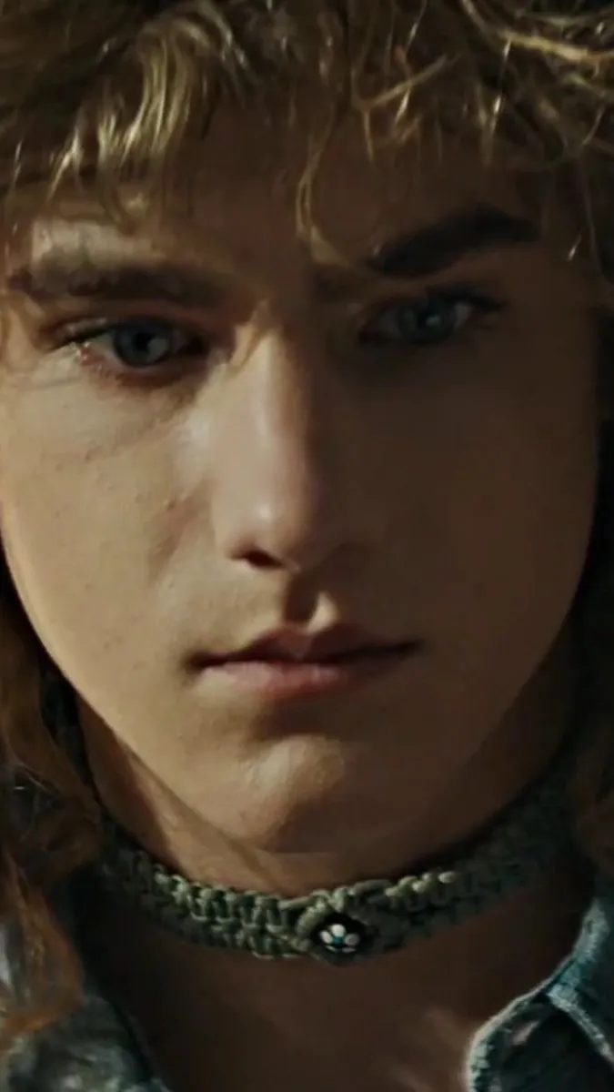 ai character: Vance hopper background