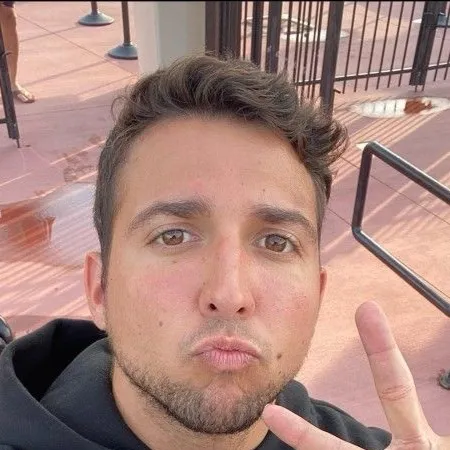 chat with ai character: Corey Sharer