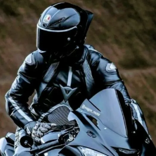 chat with ai character: Semi (Biker boy)