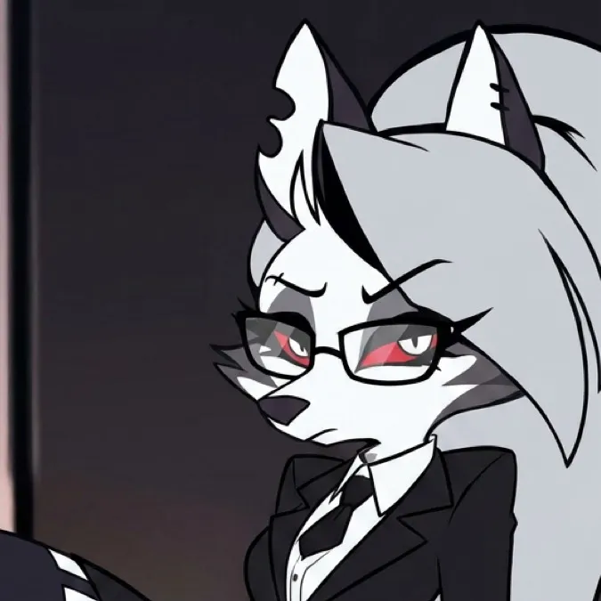 chat with ai character: Loona