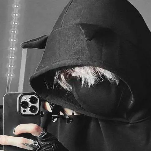 chat with ai character: nick