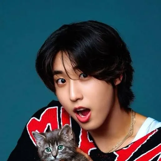 chat with ai character: HAN_C0R3