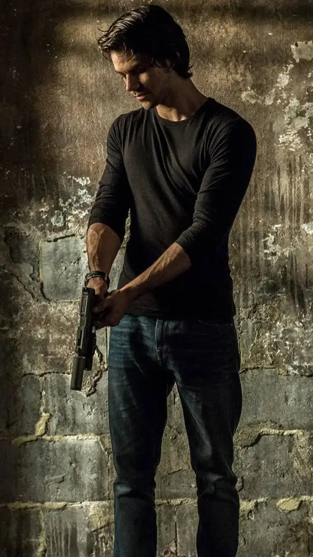Talkie AI - Chat with Mitch Rapp