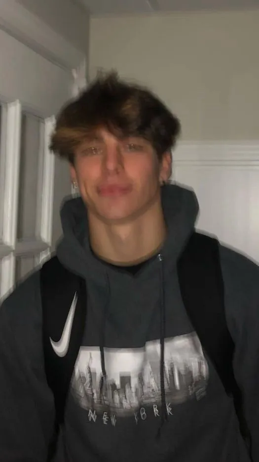 Talkie AI - Chat with Cameron 